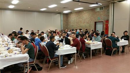 150 vluchtelingen op Iftar van Moral vzw