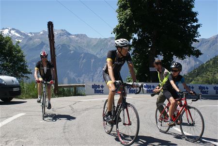 3 generaties Wouters overwinnen Alpe d' Huez