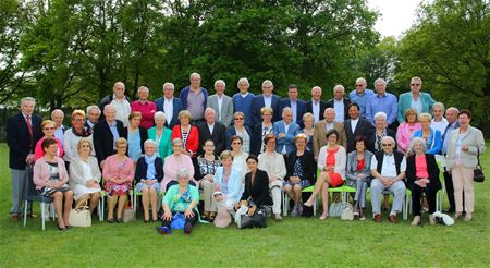 52 leden Vanhoudt-familie op bijeenkomst