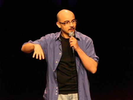 Latif Ait centraal in comedy-avond