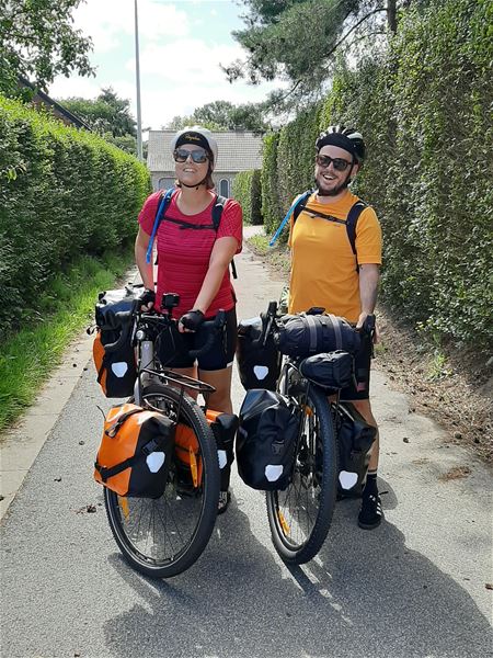 Lien en Arne met de fiets richting Portugal