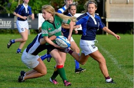 Meisjes kunnen kennismaken met rugby