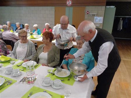 Senioren genieten van 75-Plus-feest