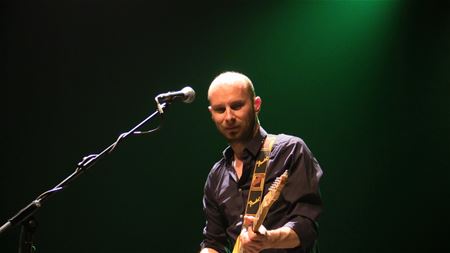 Tom Vanstiphout is veelzijdig singer-songwriter