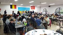 Selimiye-moskee bood een iftar-maaltijd aan