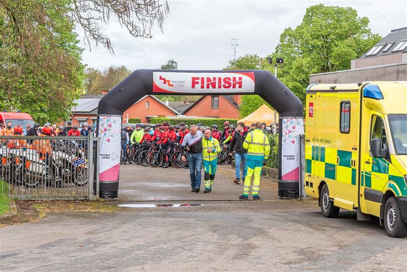 25/4: fietsen en wandelen voor KOTK aan brandweer
