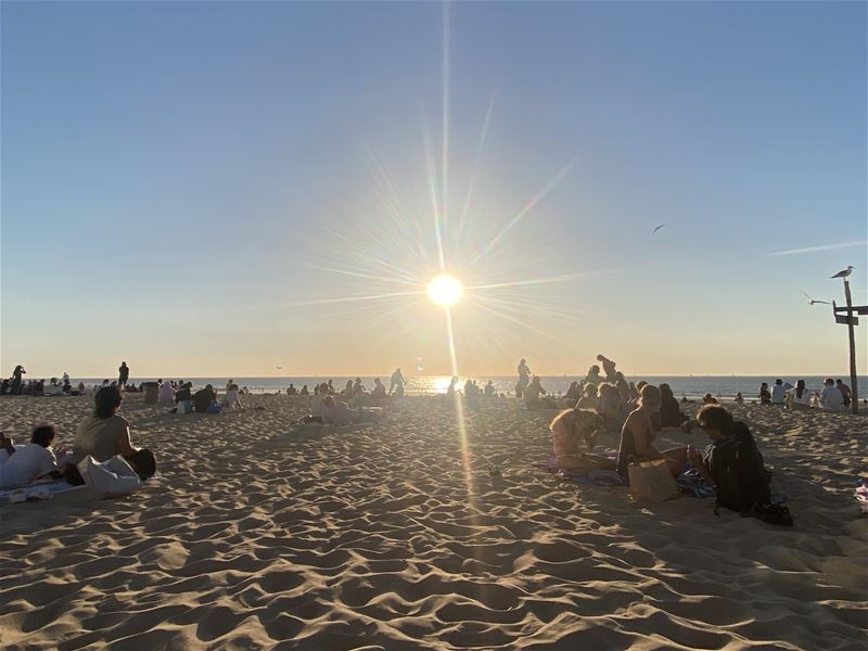 Aan de andere kant van 't land in 't zand