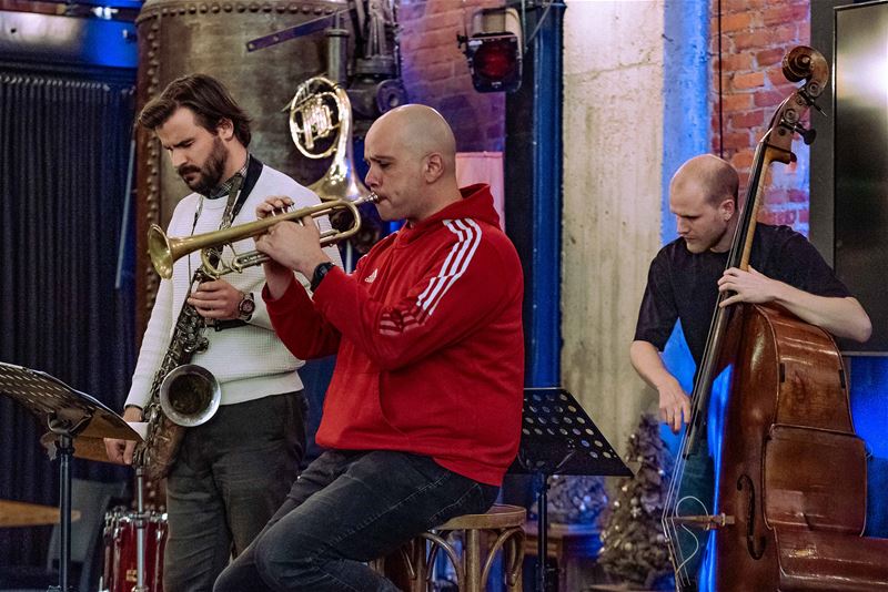 Beperkt jazzpubliek krijgt alternatieve verrassing