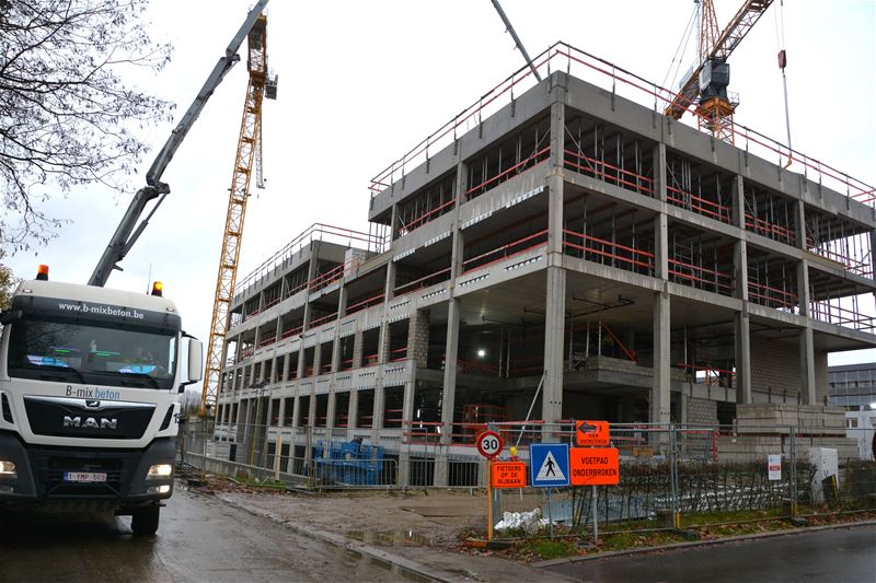 Bovenste verdieping nieuwbouw SFZ is aan de beurt