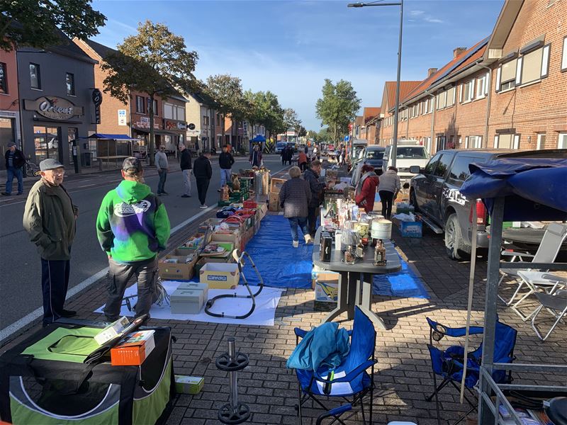 Braderie is gestart met rommelmarkt