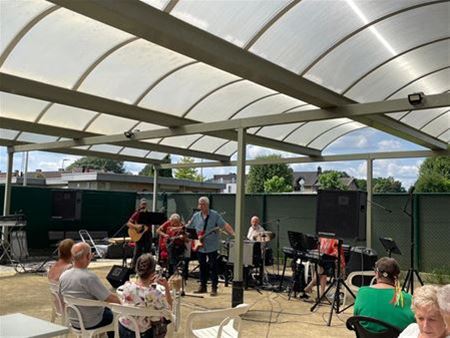 Dit jaar opnieuw zomerterras aan De Zandloper