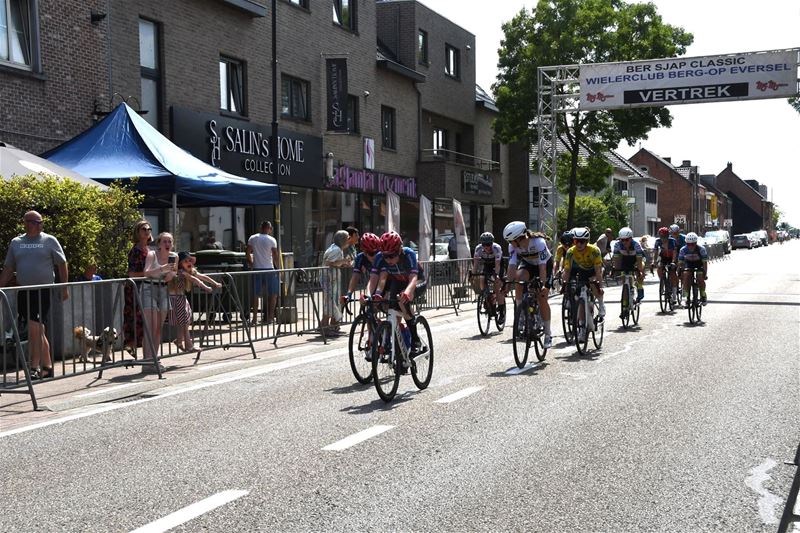 Einde van de kermiskoers in Heusden