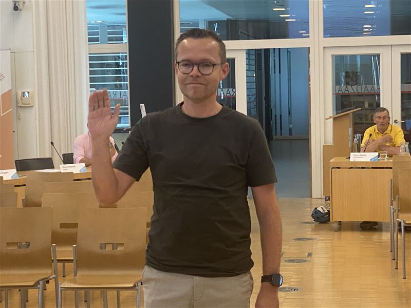 Hans Zegers legt eed af als nieuw raadslid