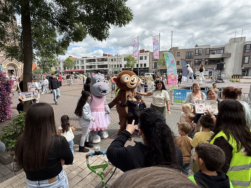 Honderden kinderen genoten van feestje AAP en NEL
