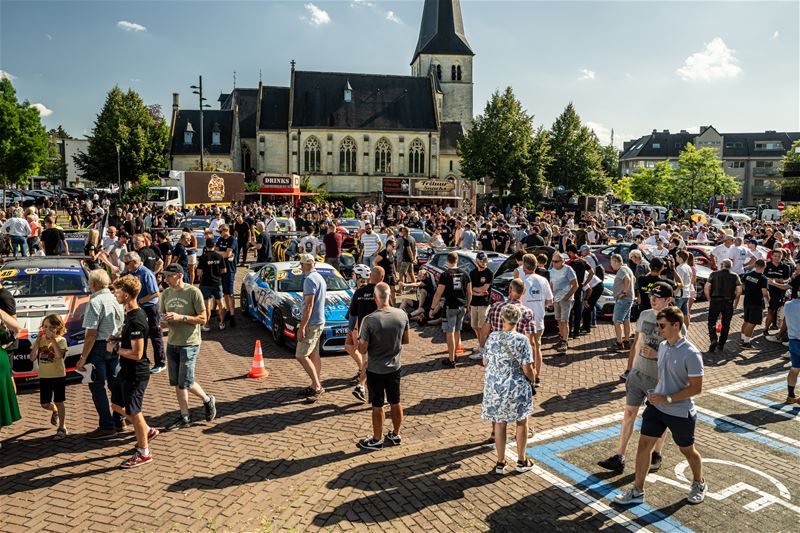 Jagen op foto's en handtekeningen