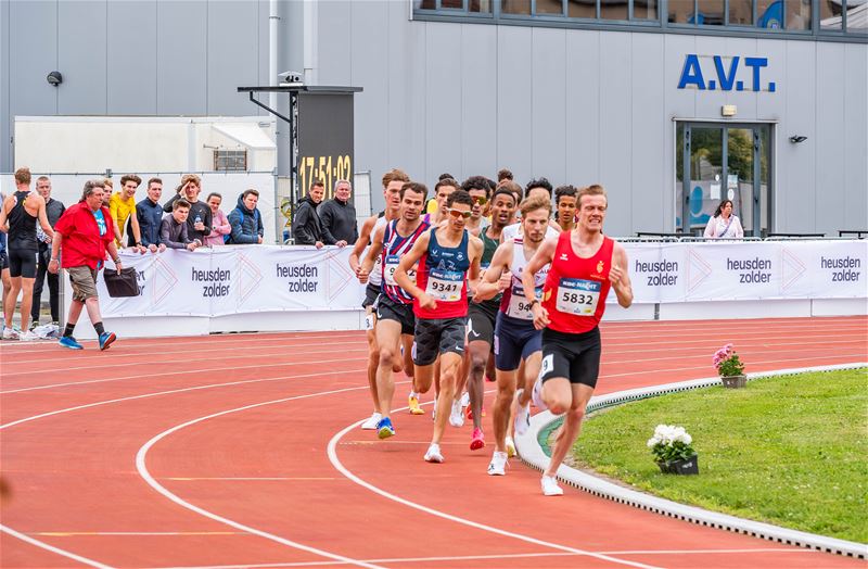 Krachtige wind bederft de pret voor de atleten