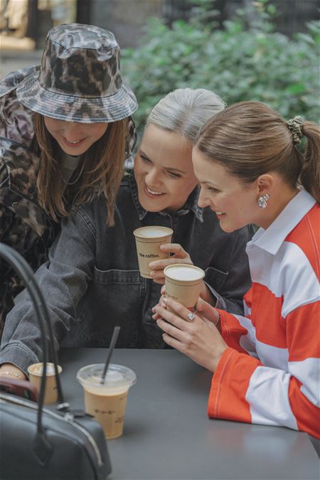 Les Soeurs onthullen nieuwe collectie in Barcelona