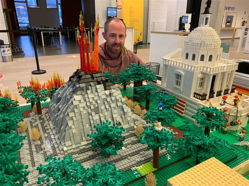 Maarten Verlinden toont zijn jaaroverzicht in Lego