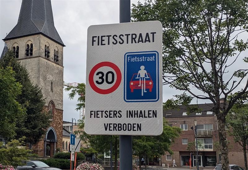 'Meeste autobestuurders negeren fietsstraatregels'