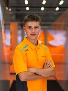 Meteen pole en winst voor Dries Van Langendonck