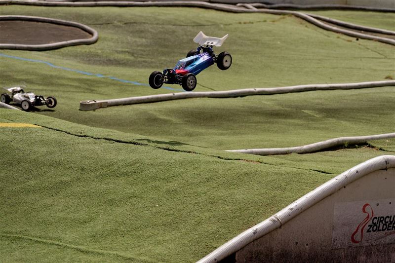 Mini-auto's racen een weekend lang in Velodroom