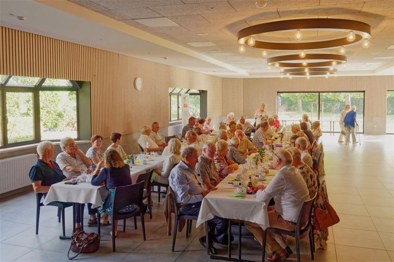 Neos blikte terug tijdens een barbecue