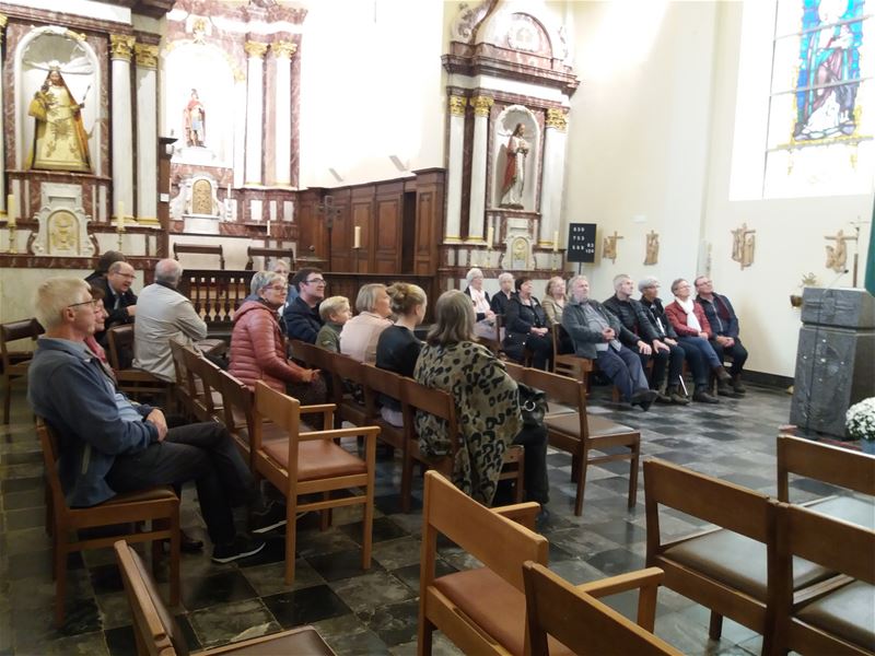 Organisten trakteren bezoekers in kerk Viversel