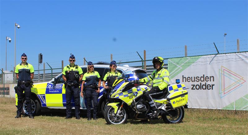 Politie heeft nieuwe kleding met meer geel