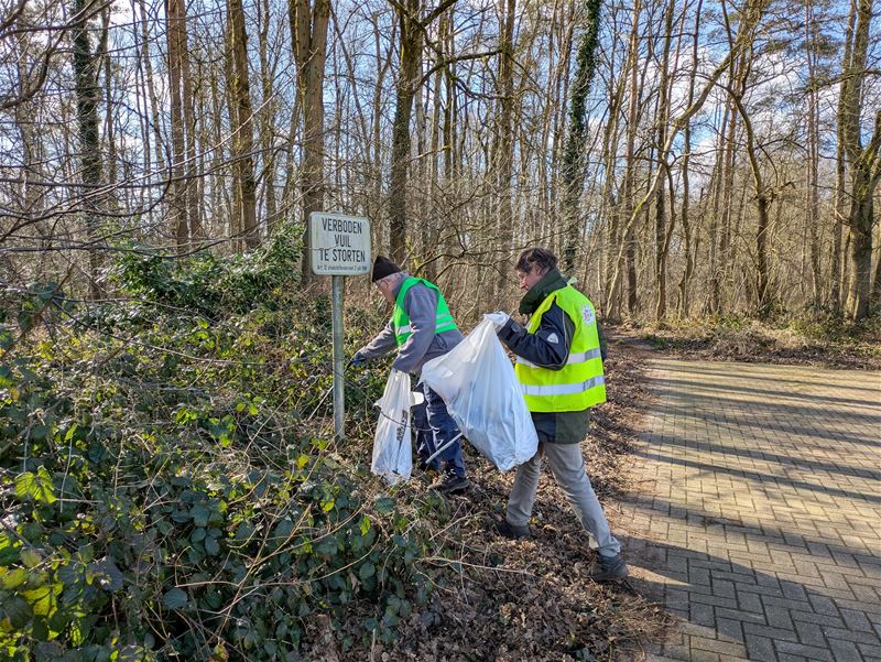 Raak vulde 25 zakken met zwerfvuil in Zolder