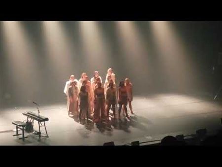 Scala zingt en danst 30 jaar popsongs
