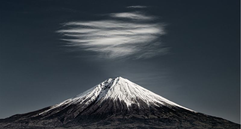 Stef Van Alsenoy toont de wolken aan de Mount Fuji