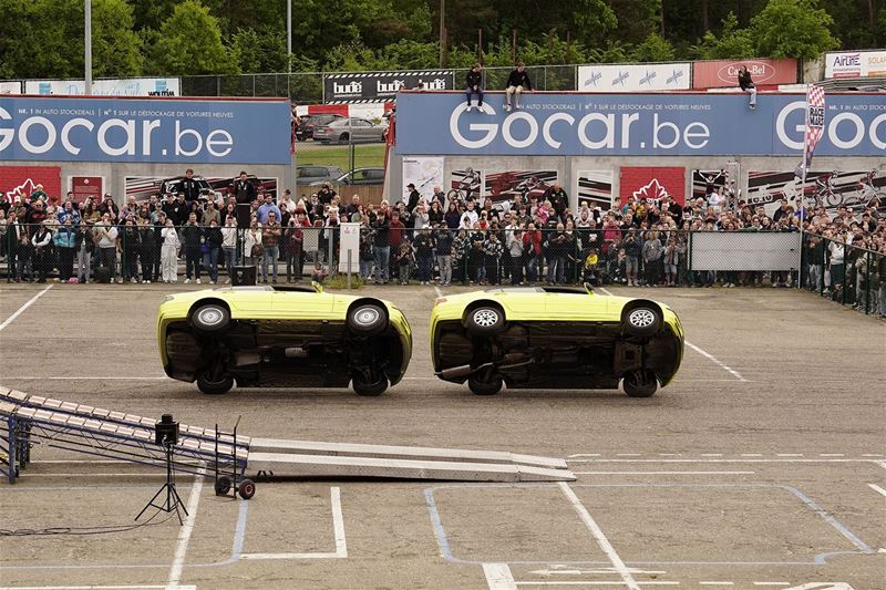 Stunts, show en tuning cars op Race Wars