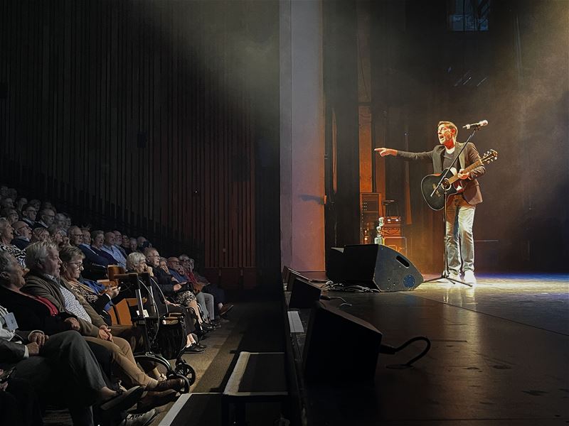 Trio brengt Muzeschouwburg in vervoering