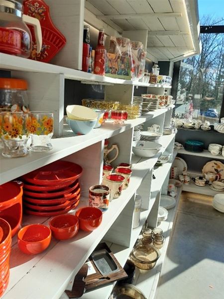 Unieke stukken op Vintagebeurs in Kringloopwinkel