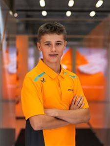 Van langendonck versterkt zijn leiderspositie