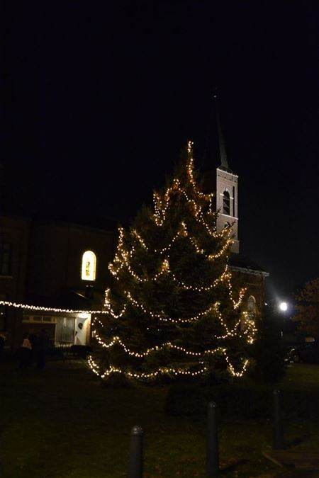 Viversel steekt zaterdag de lichtjes aan