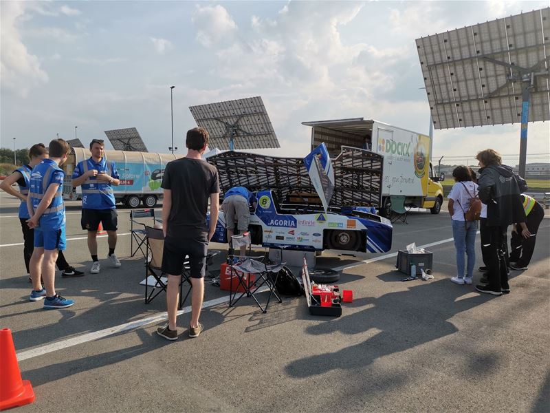 Voorbereiding voor zonnewagenrace is gestart