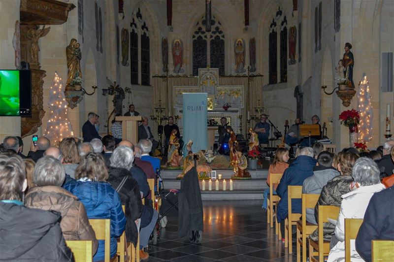 Vredeswake op Driekoningen in kerk Zolder