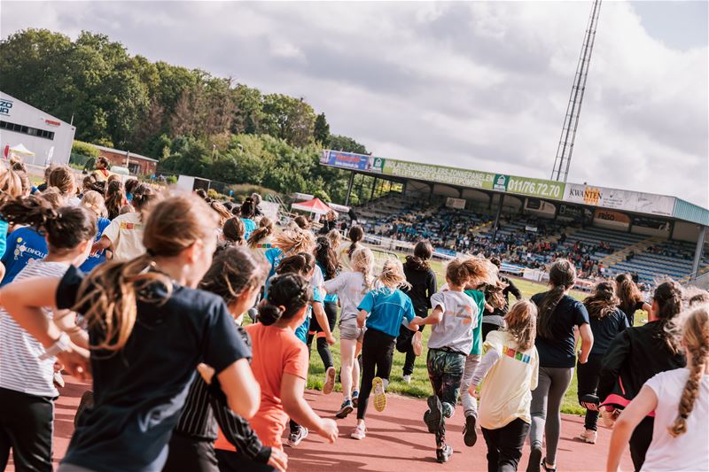 Vrijdag scholenveldloop in De Veen