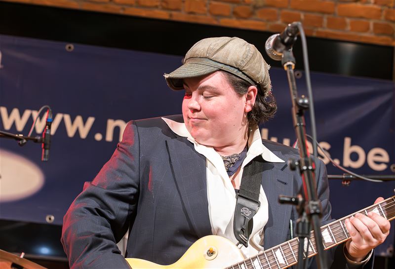 When the lady sings the blues ...