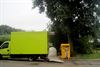 illegale-kledingcontainers-worden-weggehaald
