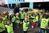 kleuters-van-boekt-geboeid-door-nascar