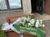 eerste-bloemen-aan-de-brandweerkazerne