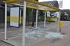 vandalen-beschadigen-bushokje-1