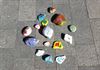 samana-eversel-verspreidt-doodle-stones