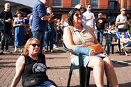 De gezapige sfeer van een bluesfestival