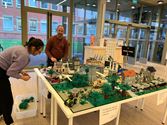 Maarten Verlinden toont lego-jaaroverzicht in bib