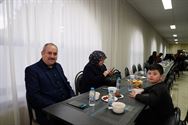 Veel volk op iftar in Selimiye-moskee