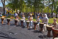 Wereldfeest op Lindeman werd spetterend gebeuren