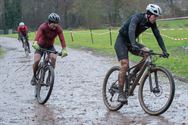 Crossers beleven plezier aan de modder aan De Val